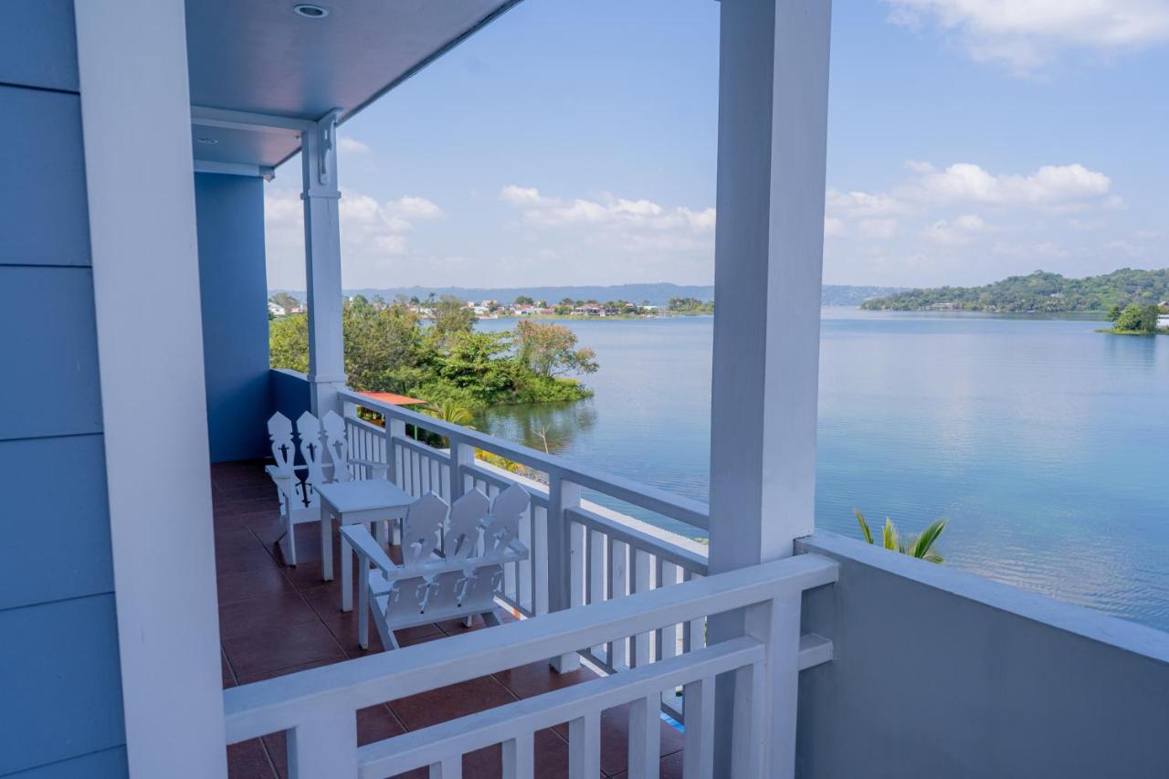 Hotel Casona Del Lago Flores Exterior foto